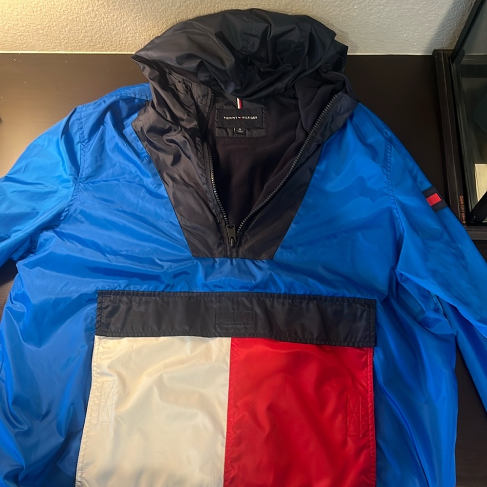 Multi color men’s Tommy Hilfiger medium quarter zip pullover jacket